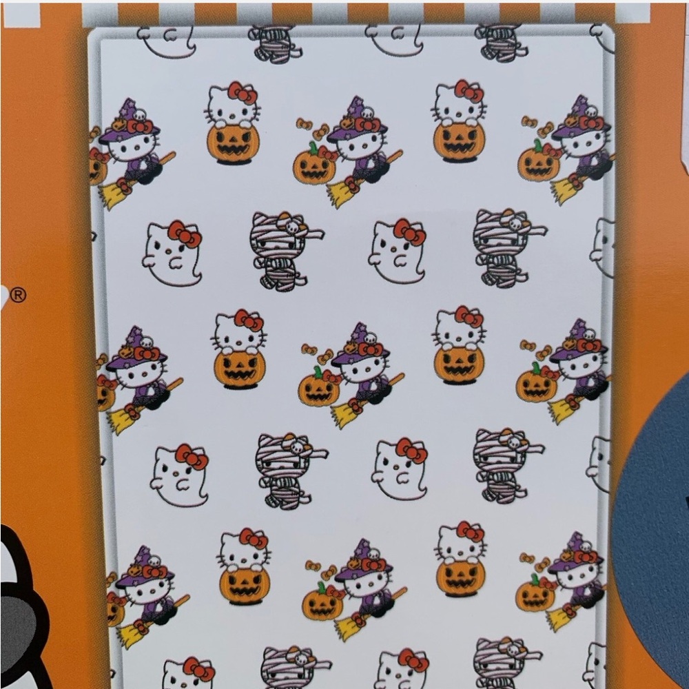 Hello Kitty Plush Blanket - Halloween - Picture 2 of 4